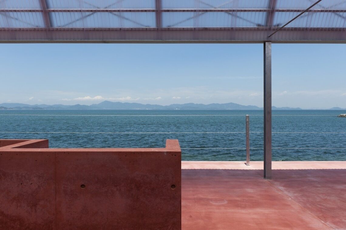 Restaurant on the sea / case-real