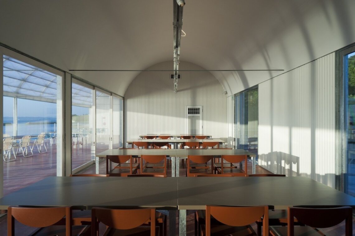 Restaurant on the sea / case-real