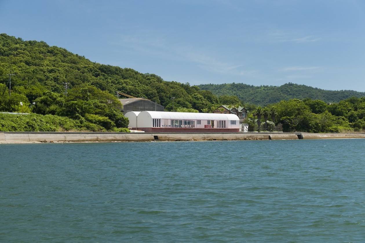 Restaurant on the sea / case-real