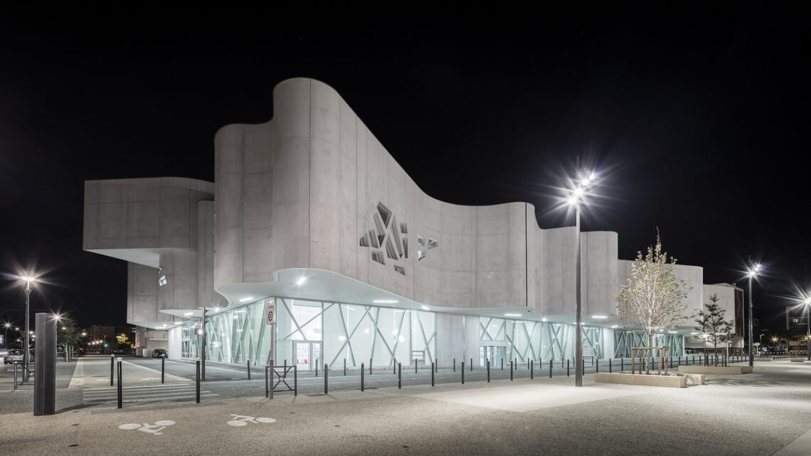 Vitrolles media library / jean-pierre lott