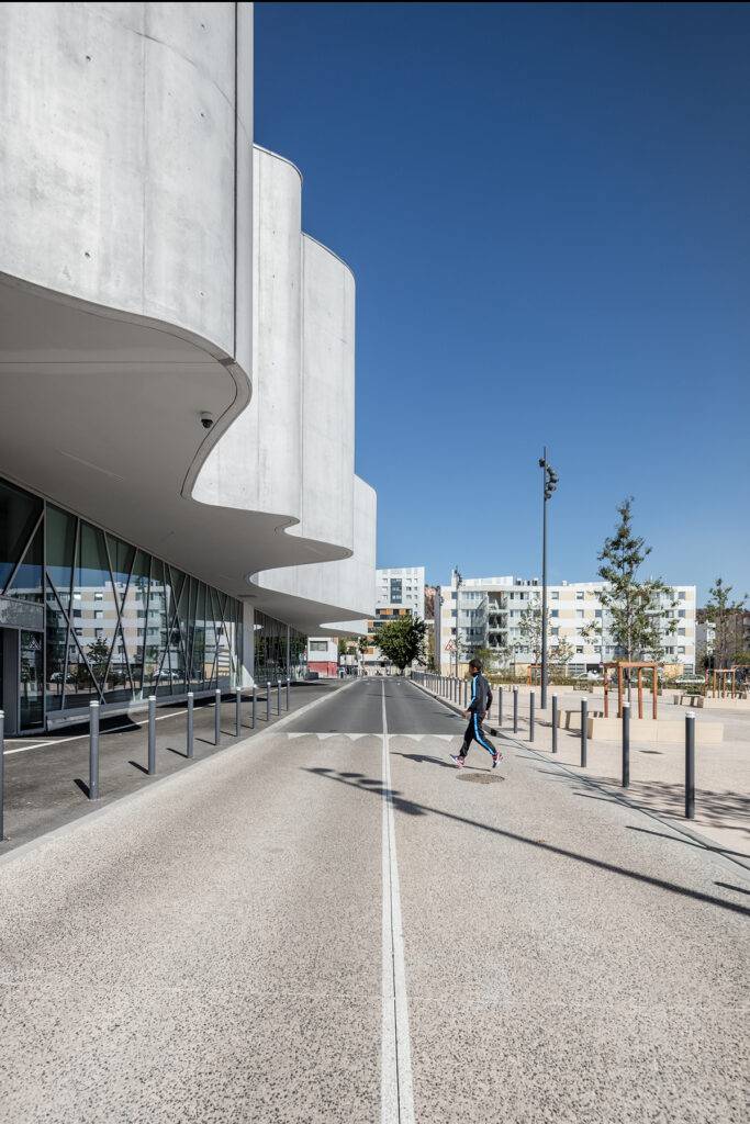 Vitrolles media library / jean-pierre lott