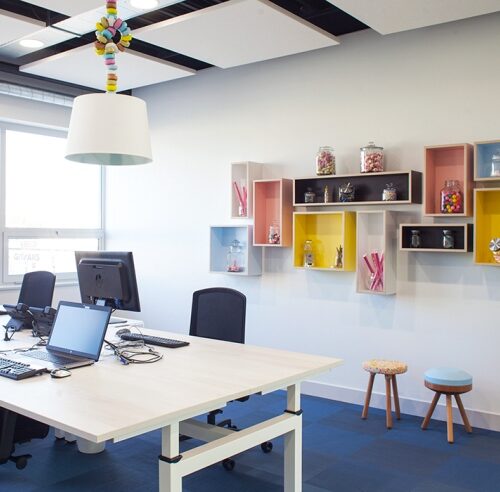 Young Perfect Office / Studiomfd 3 Young perfect office / studiomfd