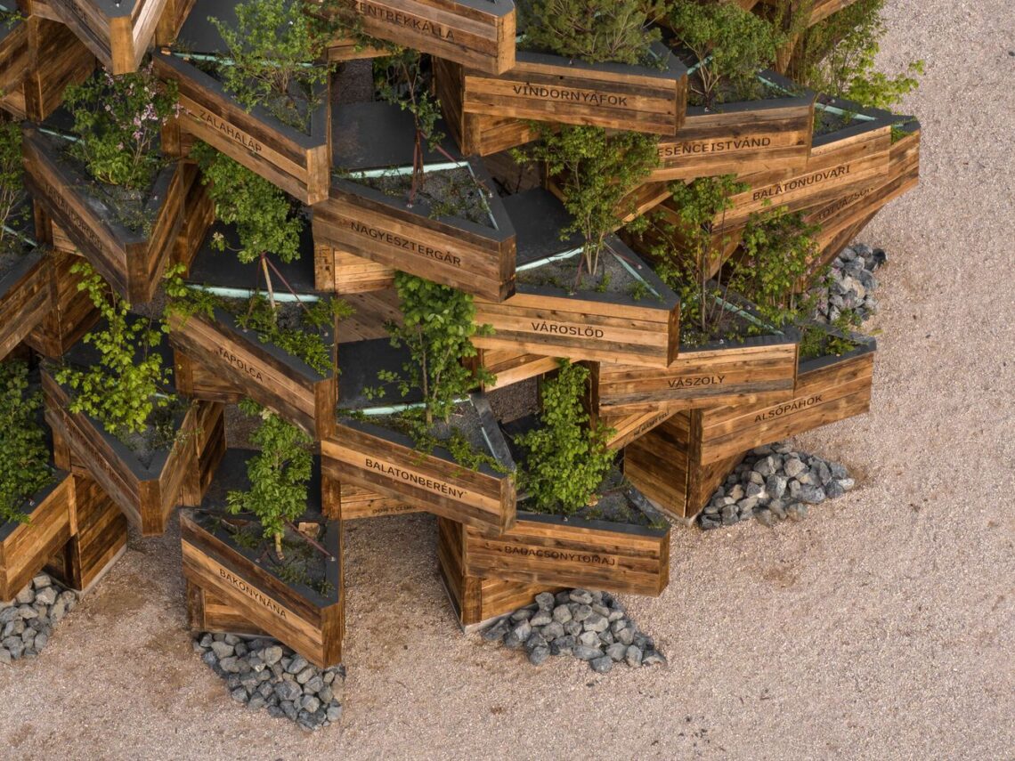 Garden of communities pavilion / hello wood
