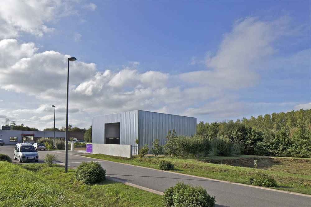 Mosquito coast factory / tolila+gilliland
