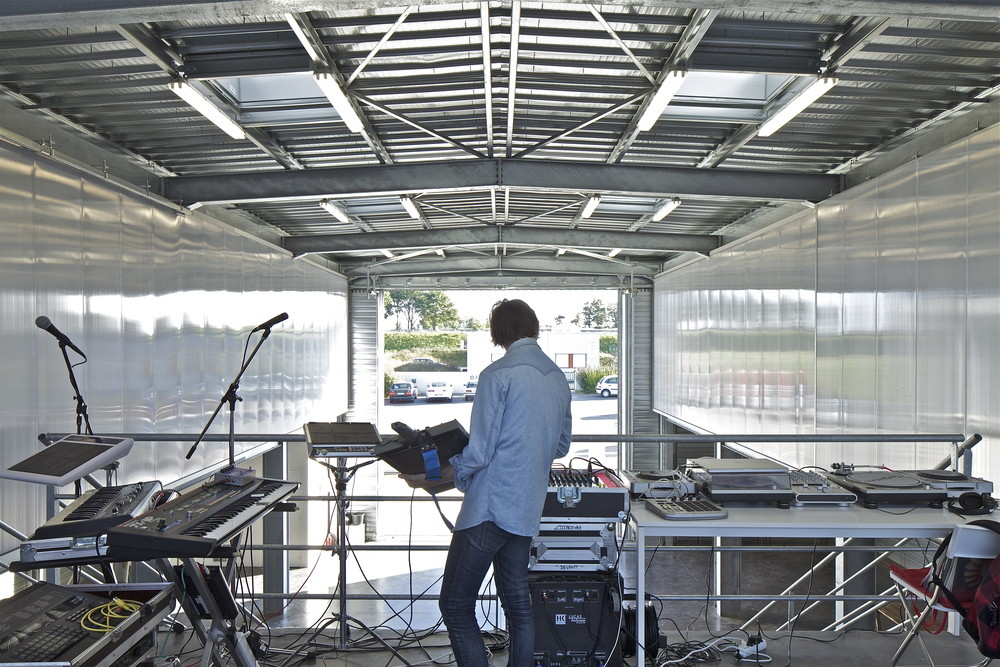 Mosquito coast factory / tolila+gilliland