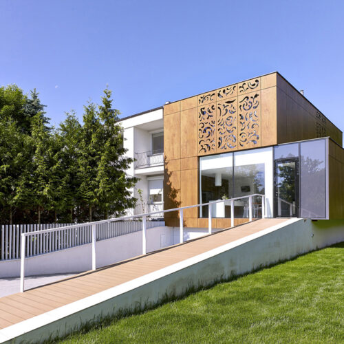 Perforated house / kluj studio