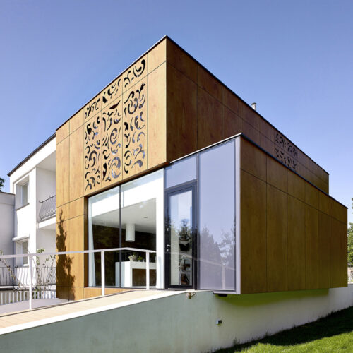 Perforated house / kluj studio