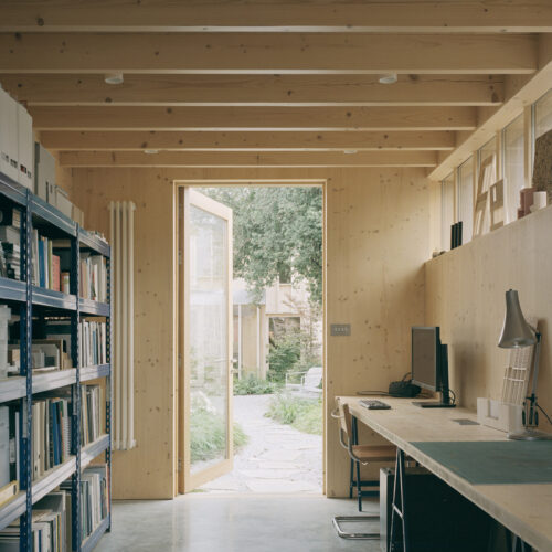 Spruce house and studio / ao-ft