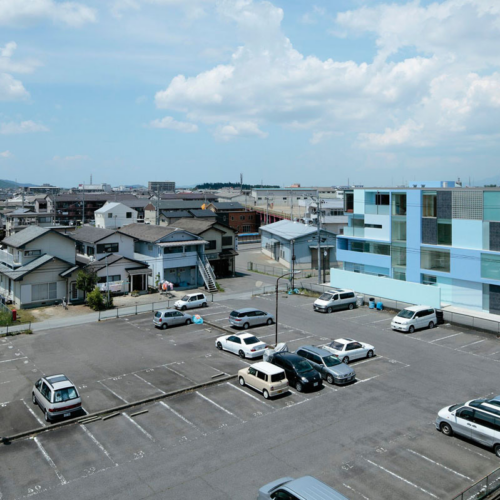 On The Corner / Eastern Design Office 5 On the corner / eastern design office