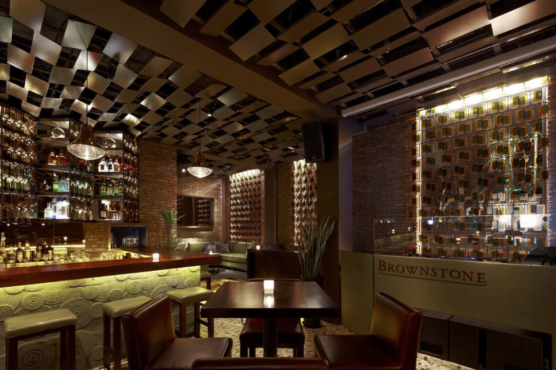 Brownstone Bar / Kokaistudios 4 Brownstone bar / kokaistudios