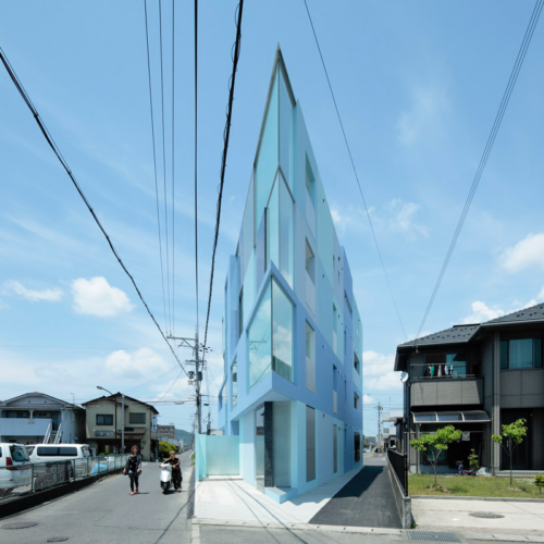 On The Corner / Eastern Design Office 2 On the corner / eastern design office