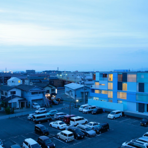 On The Corner / Eastern Design Office 10 On the corner / eastern design office