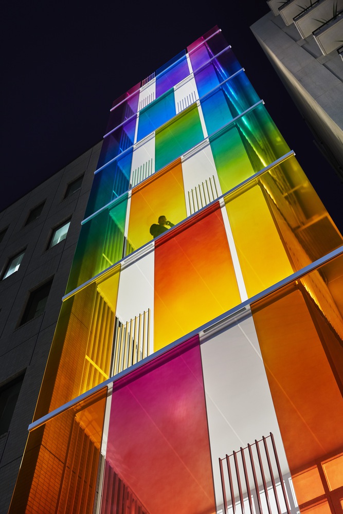 Vertical-Rainbow-Office-Building-Sako-Architects_12 Vertical rainbow office building / sako architects