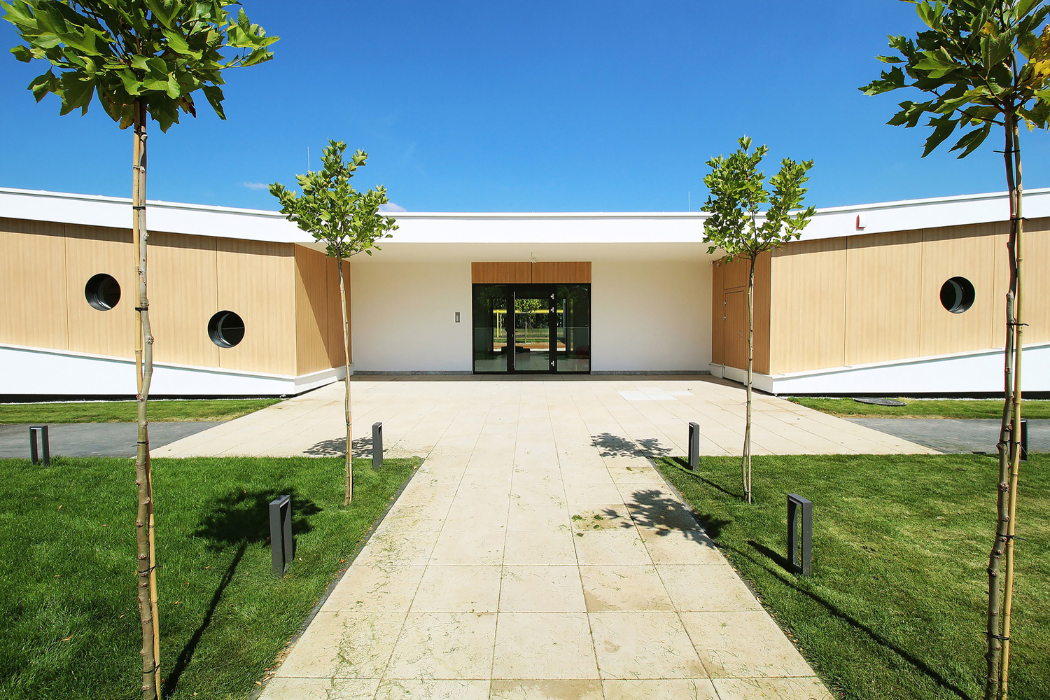 Xystudio-Kindergarten-Yellow-Elephant-(2) Yellow elephant kindergarten / xystudio