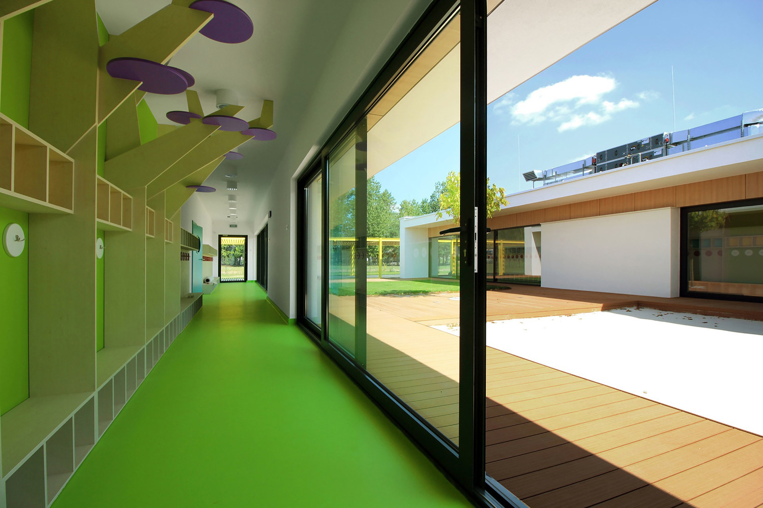 Yellow Elephant Kindergarten / Xystudio 1 Yellow elephant kindergarten / xystudio