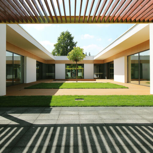 Yellow Elephant Kindergarten / Xystudio 23 Yellow elephant kindergarten / xystudio