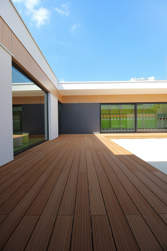 Xystudio-Kindergarten-Yellow-Elephant-(5) Yellow elephant kindergarten / xystudio