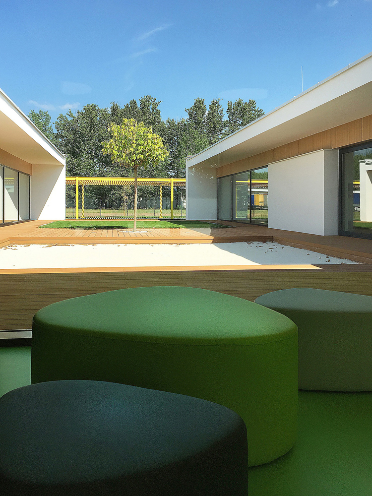 Xystudio-Kindergarten-Yellow-Elephant-(8) Yellow elephant kindergarten / xystudio