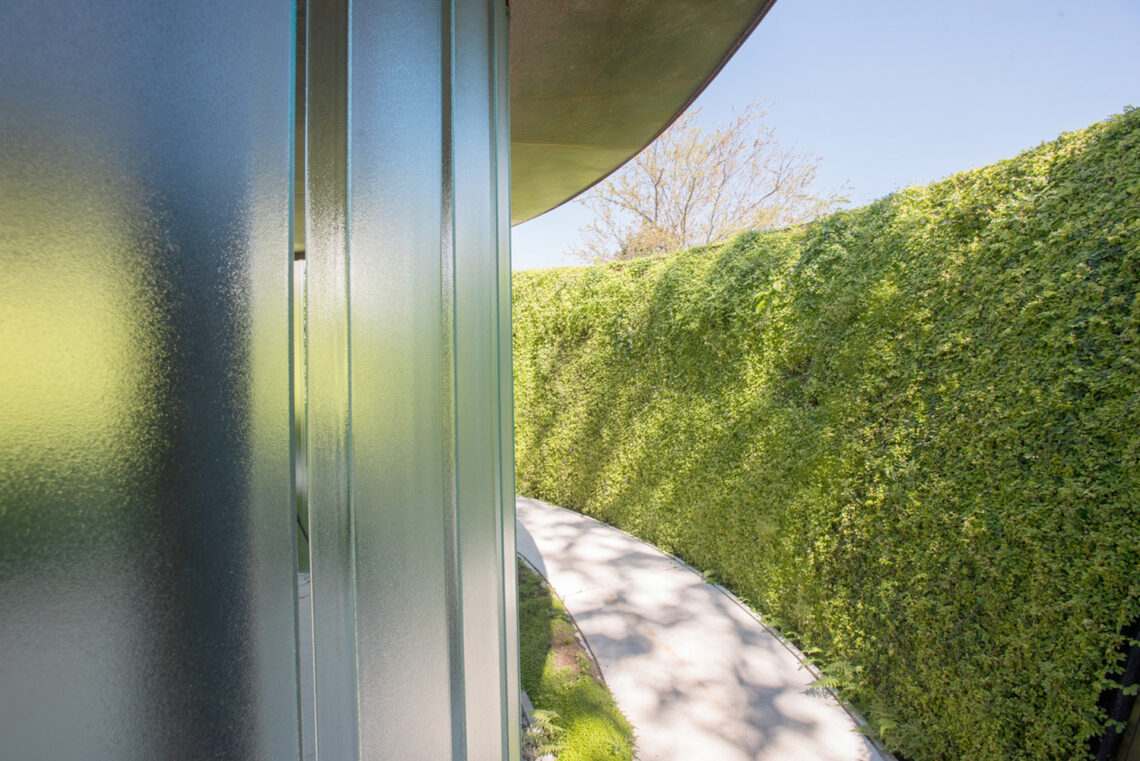 Ecumenical chapel / bnkr