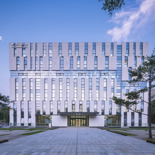 Tsinghua university's law faculty library / kokaistudios