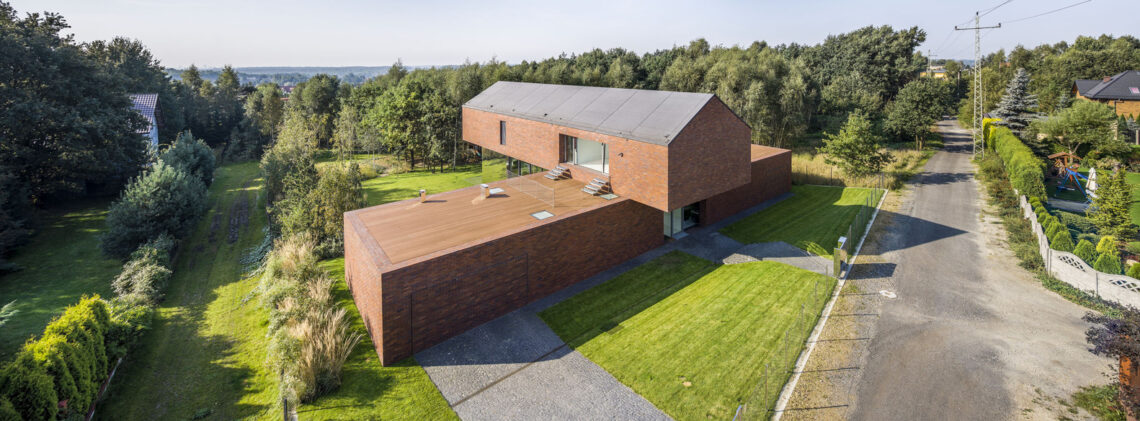 Living-garden house in katowice / kwk promes