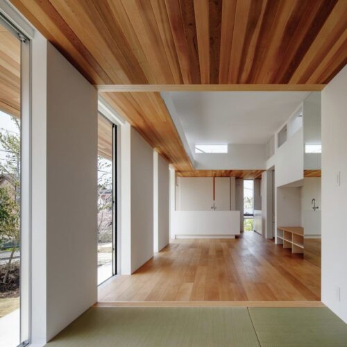 House in okazaki / kazuki moroe architects