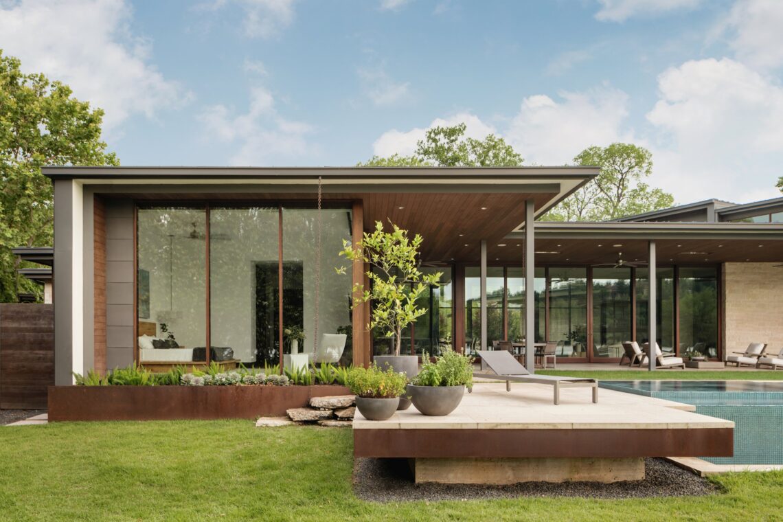 Rockcliff residence / larue architects