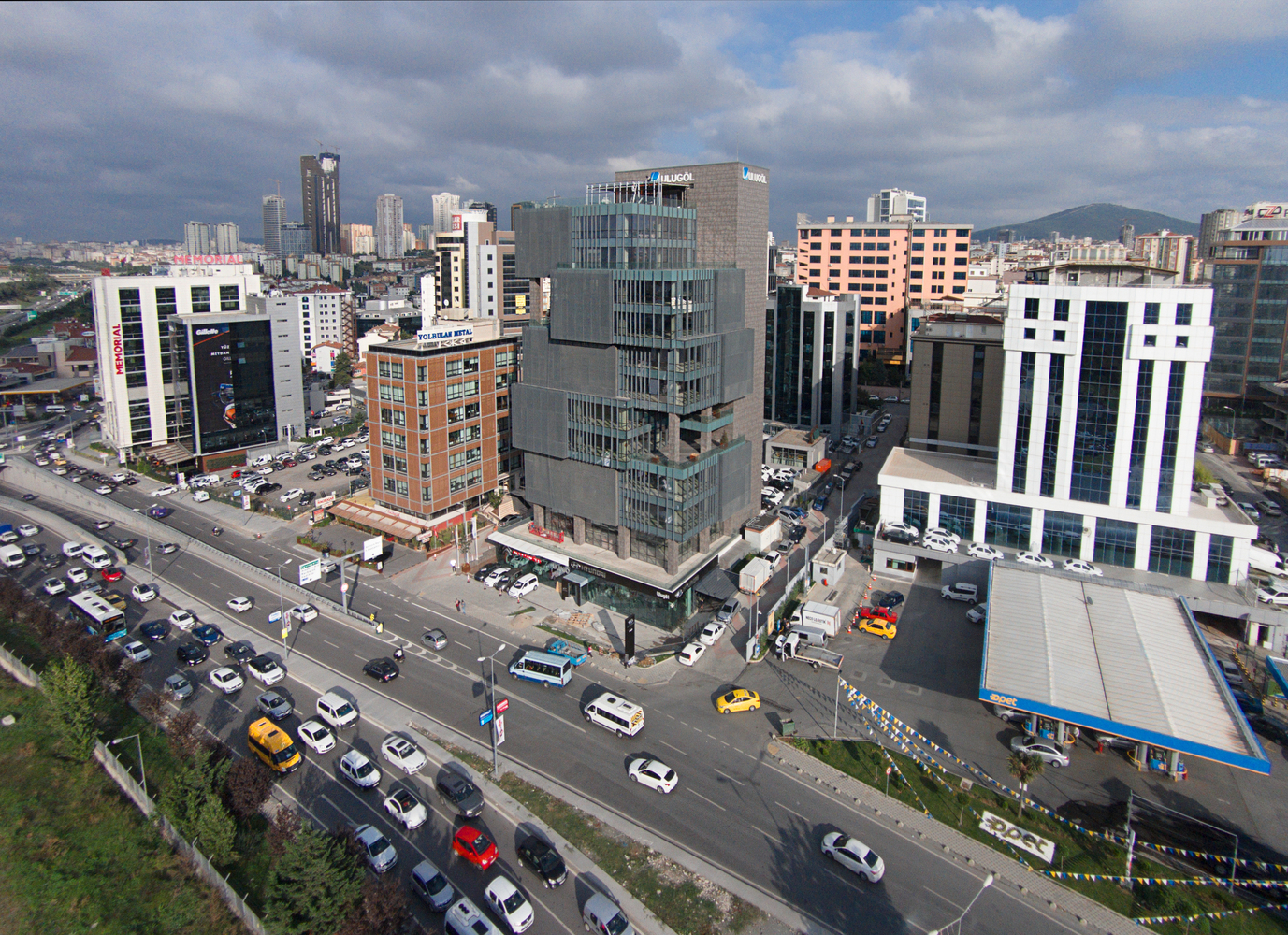 The ulugöl otomotiv office building / tago architects