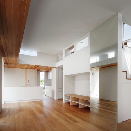 House in okazaki / kazuki moroe architects