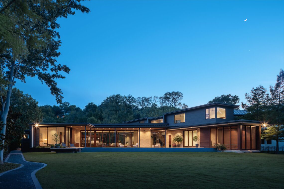 Rockcliff residence / larue architects