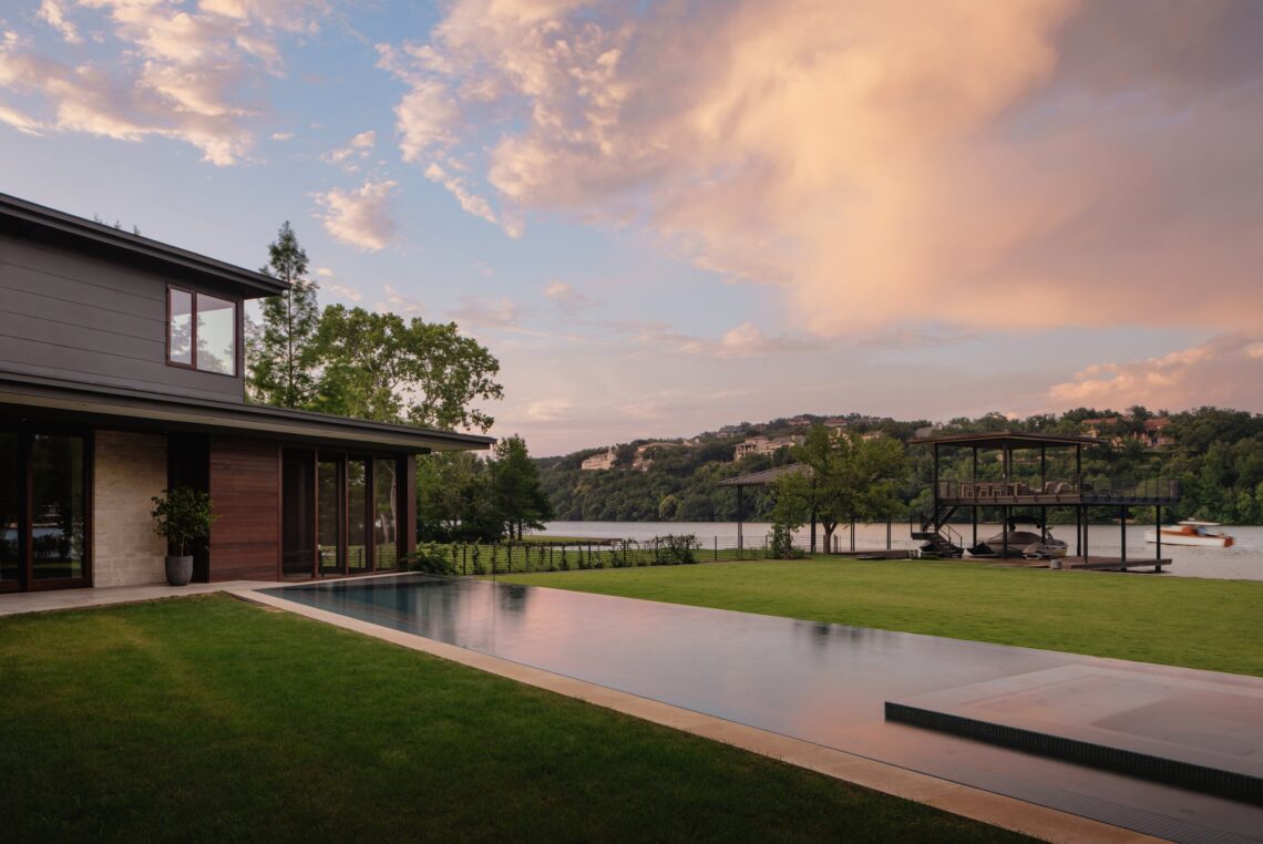 Rockcliff residence / larue architects