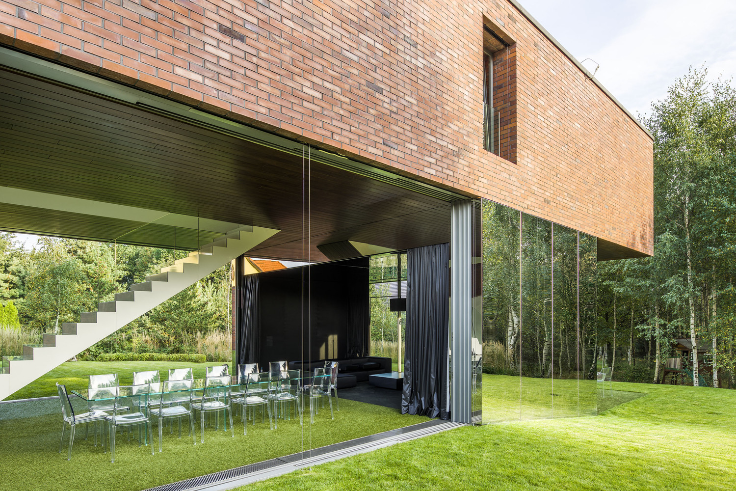 Living-garden house in katowice / kwk promes