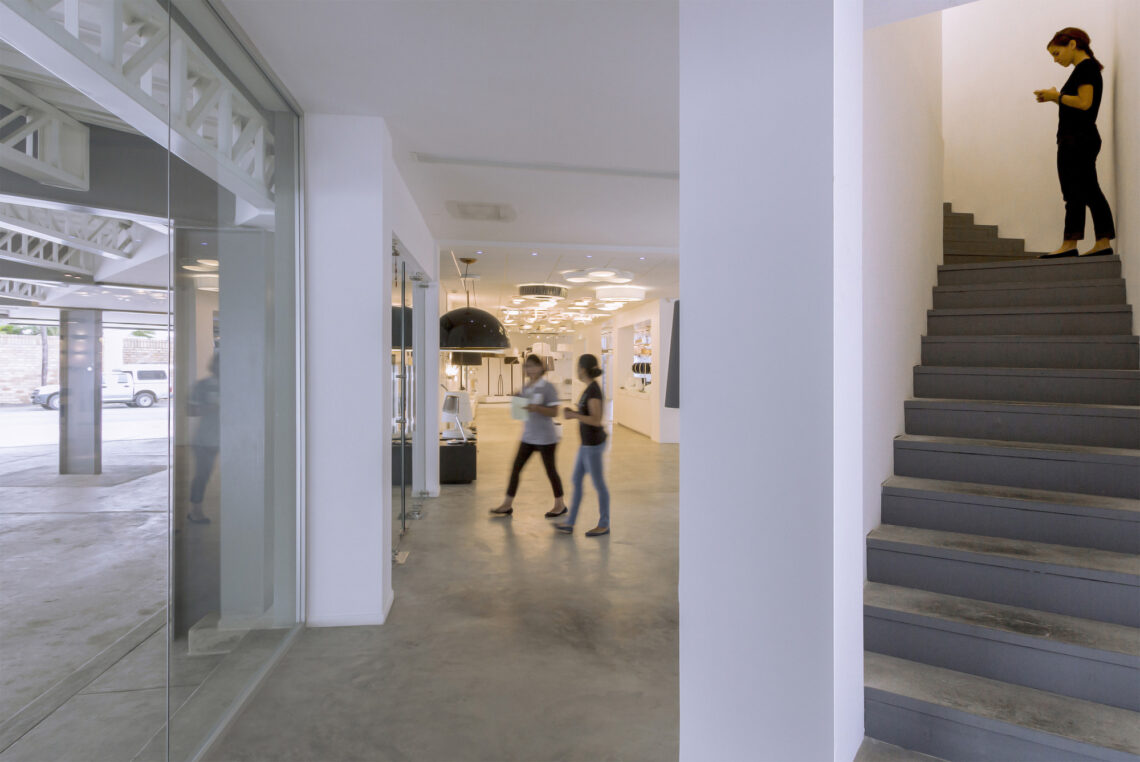Integral iluminación commercial building lighting / jannina cabal