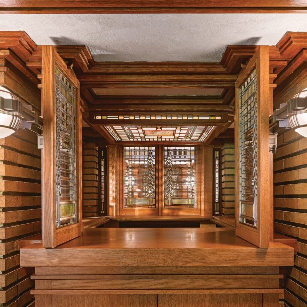 Martin house interior cluster of piers © biff henrich