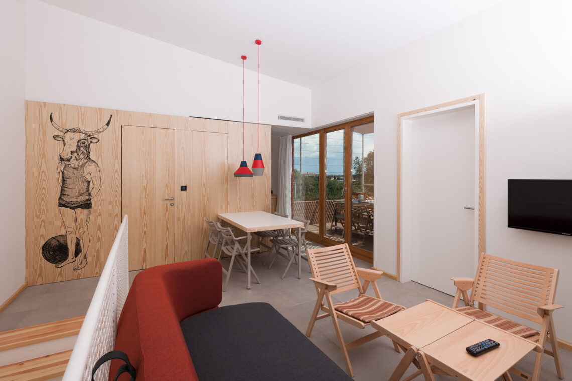 Amarin Apartment Village / 3Lhd 12 Amarin apartment village / 3lhd