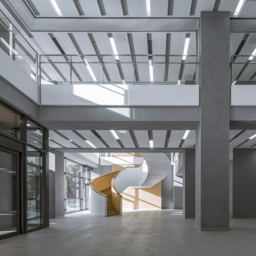 Tsinghua university's law faculty library / kokaistudios