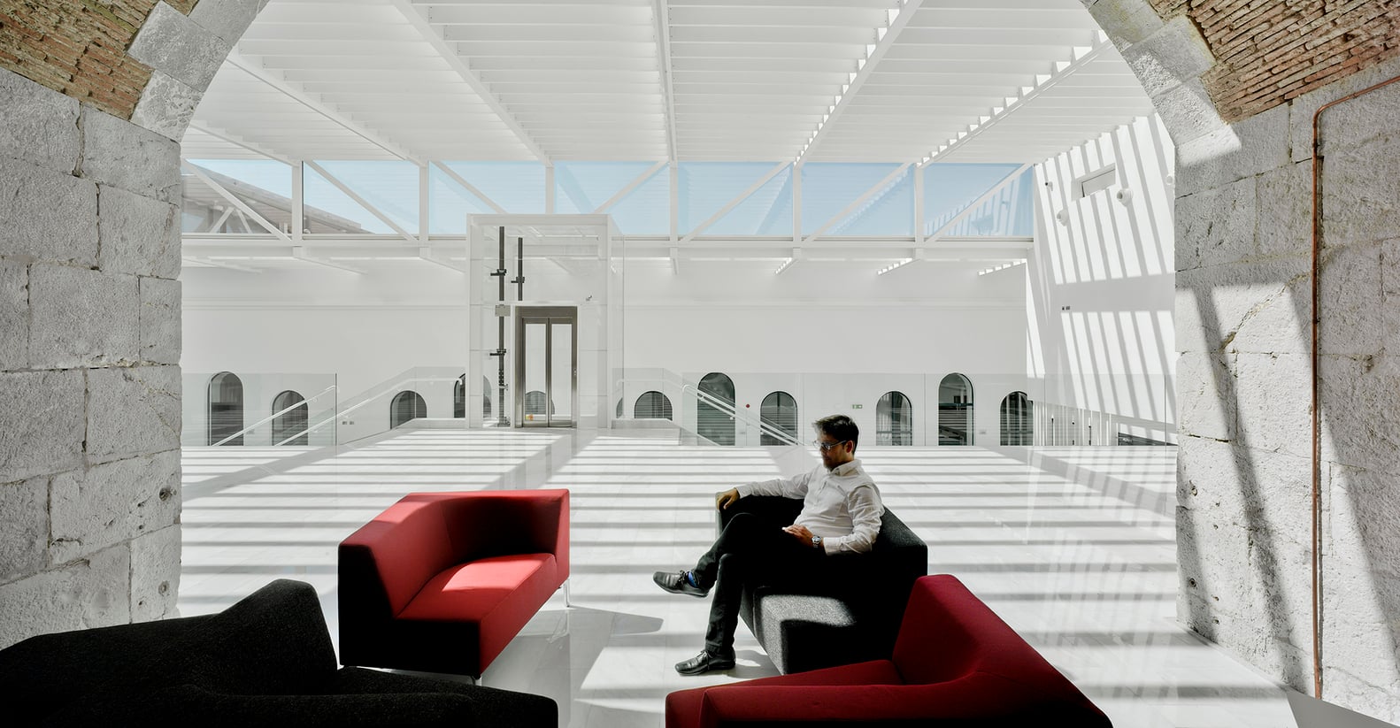 Ayalto Arquitectos Gibraltar university / ayalto integral