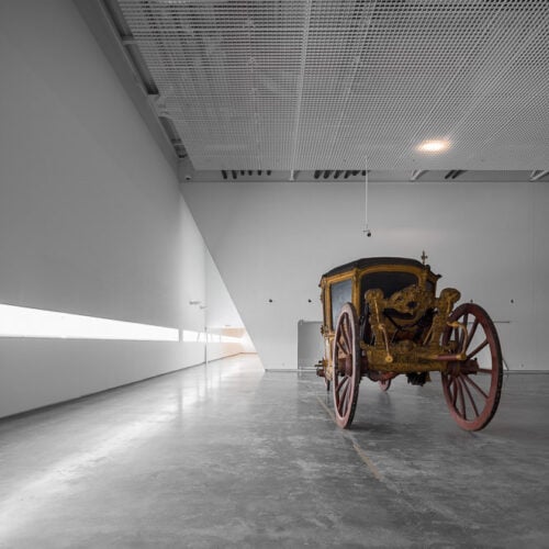 Museu dos coches / mmbb arquitetos + paulo mendes da rocha + ricardo bak gordon