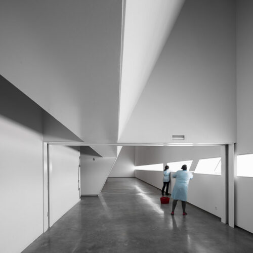 Museu dos coches / mmbb arquitetos + paulo mendes da rocha + ricardo bak gordon