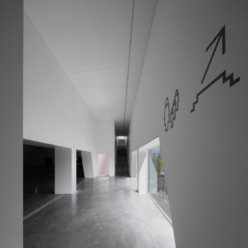 Museu dos coches / mmbb arquitetos + paulo mendes da rocha + ricardo bak gordon
