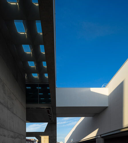 Museu dos coches / mmbb arquitetos + paulo mendes da rocha + ricardo bak gordon