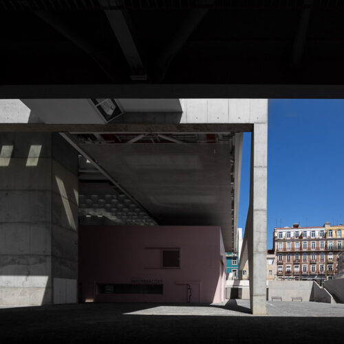 Museu dos coches / mmbb arquitetos + paulo mendes da rocha + ricardo bak gordon