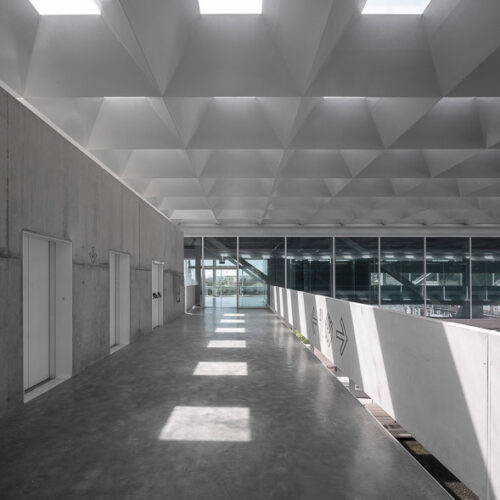Museu dos coches / mmbb arquitetos + paulo mendes da rocha + ricardo bak gordon
