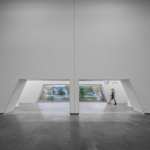 Museu dos coches / mmbb arquitetos + paulo mendes da rocha + ricardo bak gordon