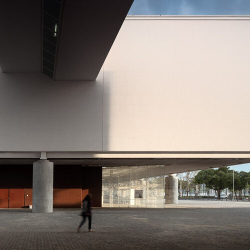 Museu dos coches / mmbb arquitetos + paulo mendes da rocha + ricardo bak gordon