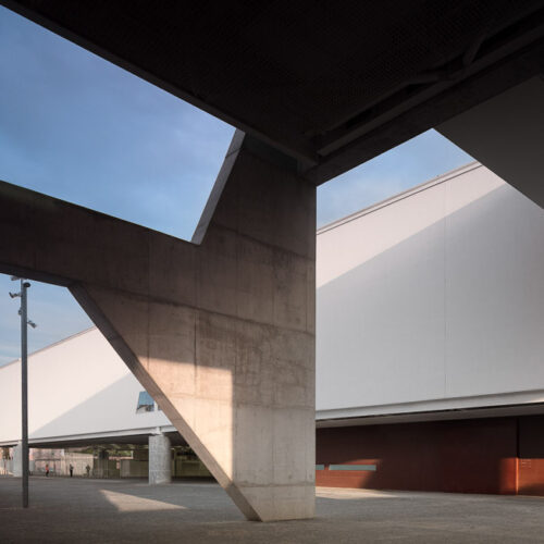 Museu dos coches / mmbb arquitetos + paulo mendes da rocha + ricardo bak gordon
