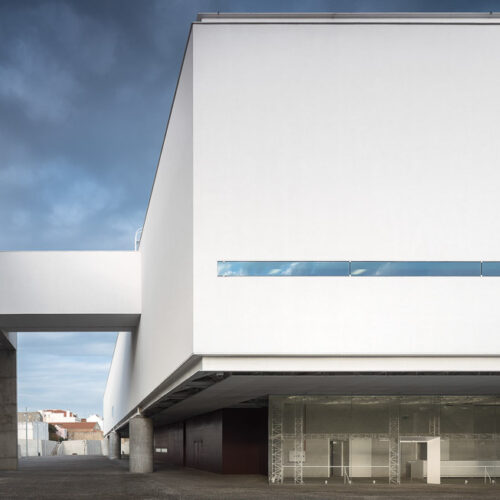 Museu dos coches / mmbb arquitetos + paulo mendes da rocha + ricardo bak gordon