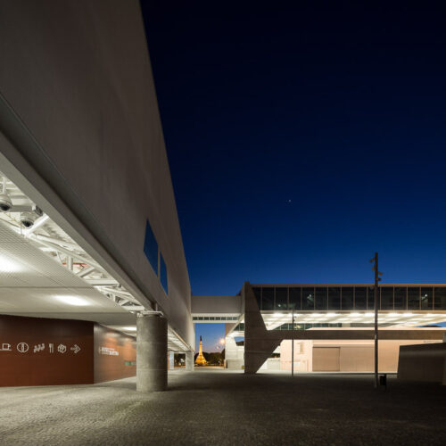 Museu dos coches / mmbb arquitetos + paulo mendes da rocha + ricardo bak gordon