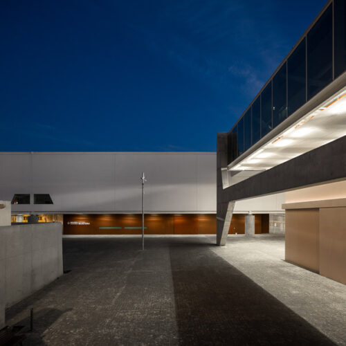Museu dos coches / mmbb arquitetos + paulo mendes da rocha + ricardo bak gordon