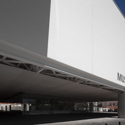 Museu dos coches / mmbb arquitetos + paulo mendes da rocha + ricardo bak gordon